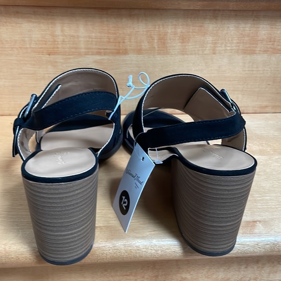 Black Faux Suede Block Heel Sandals - Picture 4 of 8